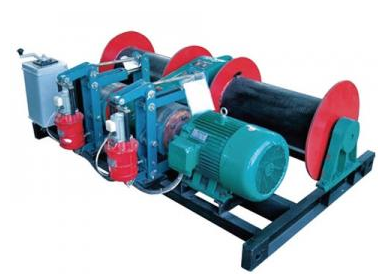 非標卷揚機的展示圖